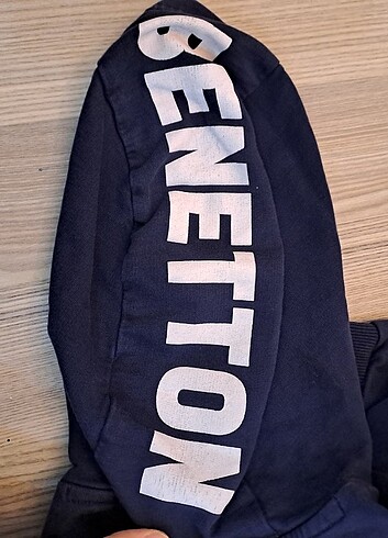 4 Yaş Beden lacivert Renk Benetton 4-5 yaş kapüşonlu sweatshirt