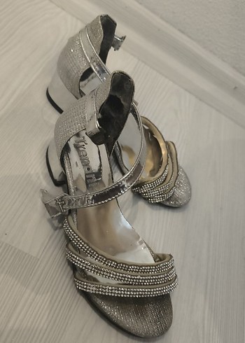 kız çocuk topuklu  Ayakkabı - Görsel 2