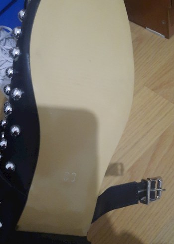 Siyah Zımbalı Tokalı Kadın  Ayakkabı - Görsel 4