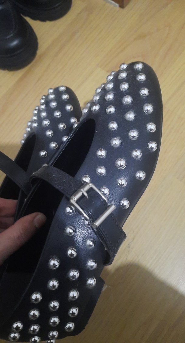 Siyah Zımbalı Tokalı Kadın  Ayakkabı - Görsel 3