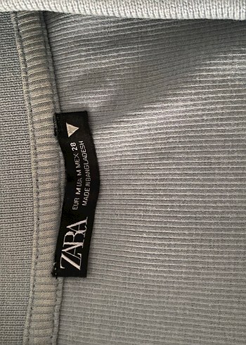 V Yaka Gri Kadın Tişört - Görsel 5