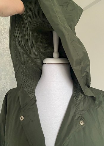 Kadın Kapüşonlu Uzun Haki Yağmurluk - Görsel 6