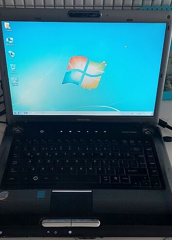 Toshiba A300 Çift Çekirdekli Laptop