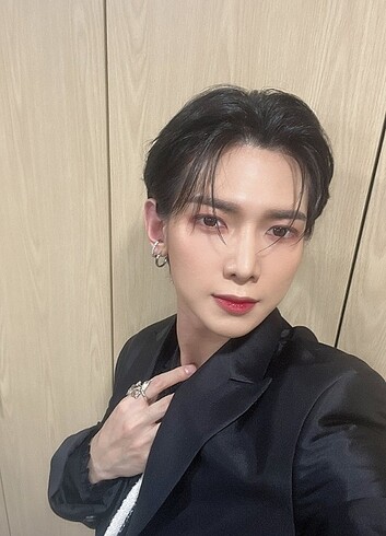 Yeosang 