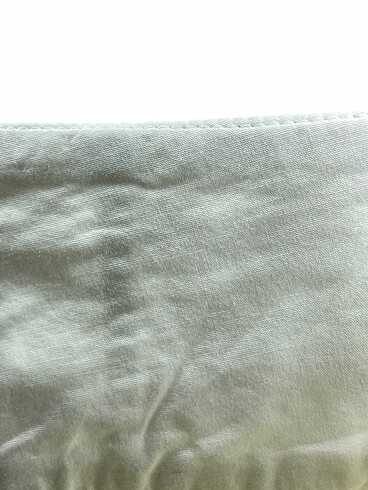 s Beden beyaz Renk PreLoved Midi Etek %70 İndirimli.