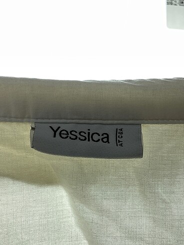 s Beden beyaz Renk PreLoved Tunik %70 İndirimli.