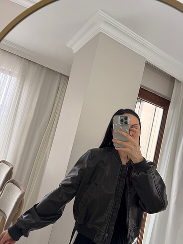 Pull and Bear Bomber deri ceket