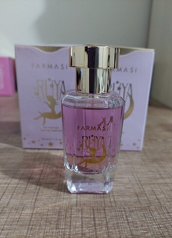 Farmasi Rüya parfüm