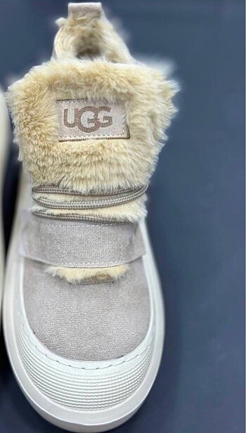 Ugg Ugg Australia Leather Beigo Boot