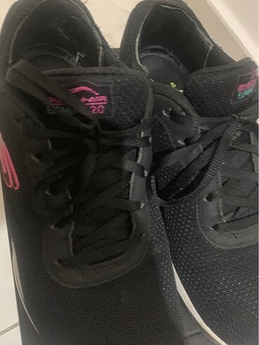39 Beden Skechers spor ayakkabı