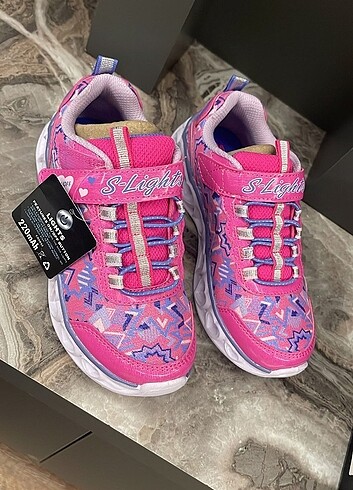 31 Beden pembe Renk Skechers ışıklı