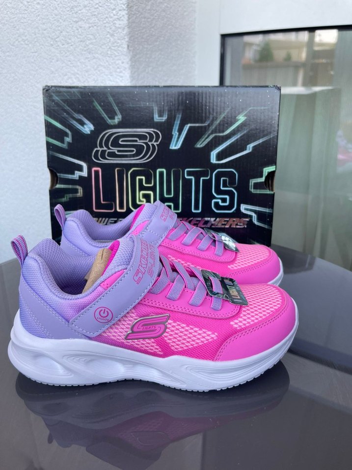 Skechers ışıklı - Görsel 3