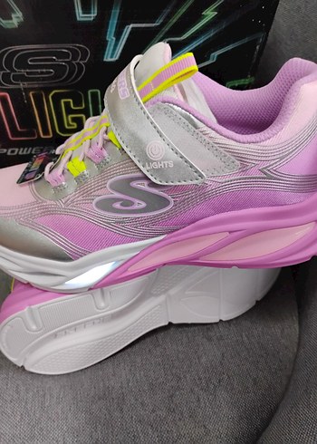 Kız Çocuk Pembe Işıklı Spor Ayakkabı - Görsel 2