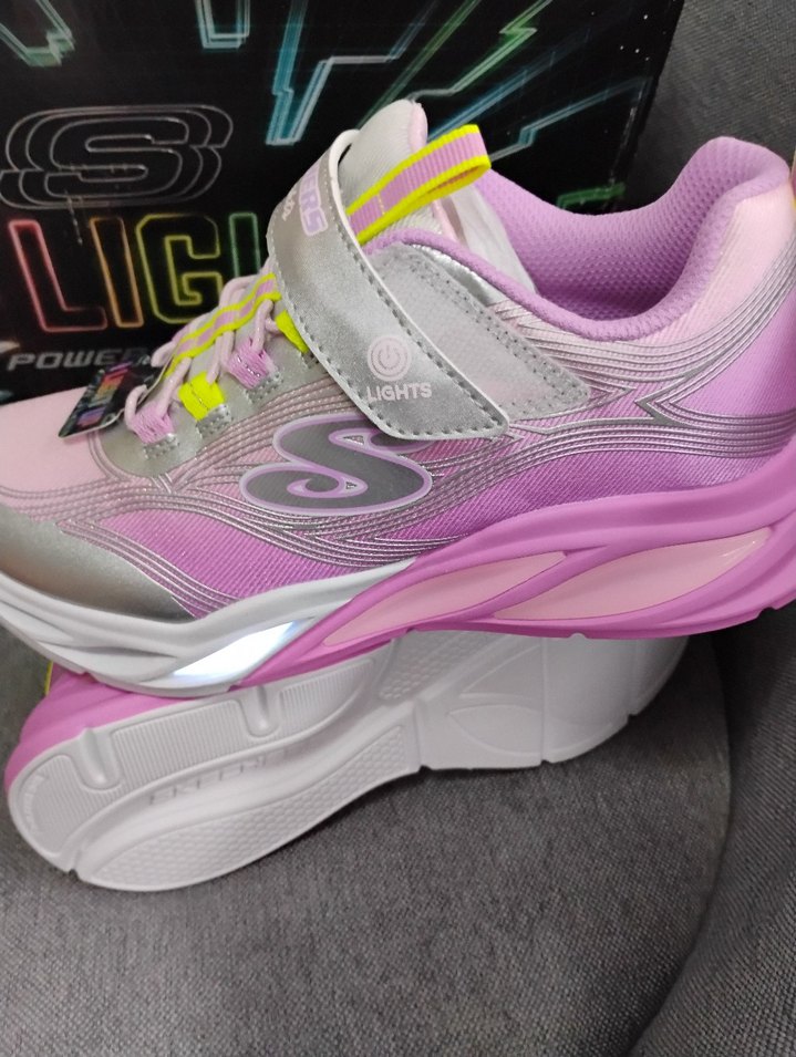 Kız Çocuk Pembe Işıklı Spor Ayakkabı - Görsel 2