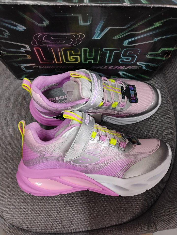 Kız Çocuk Pembe Işıklı Spor Ayakkabı - Görsel 3