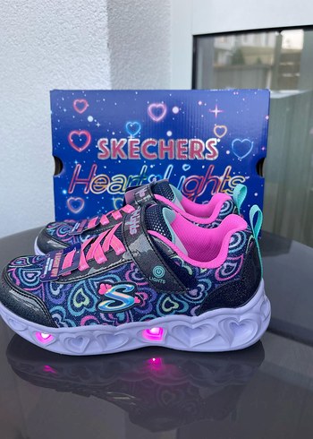 Skechers 32