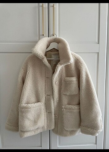 pull and bear peluş mont