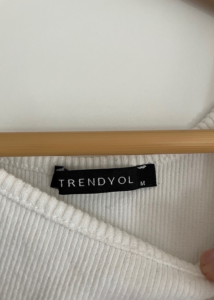 Beyaz crop bluz - Görsel 4