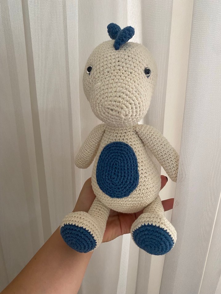 Mavi Detaylı Örgü Dinozor Peluş Oyuncak - Görsel 2