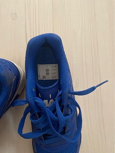 36,5 Beden Nike Air Max ST spor ayakkabı