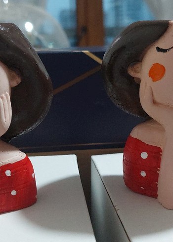 Ikili kırmızi KIz Renkli Puantiyeli El Yapımı Biblo Hediye olur - Görsel 3