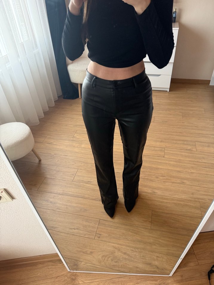 Düğmeli Siyah Deri Kadın Pantolon - Görsel 4