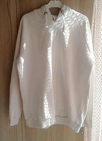 Beyaz sweatshirt