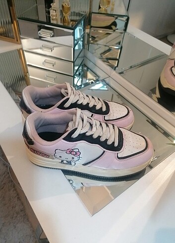 Bershka Hello kitty spor ayakkabı