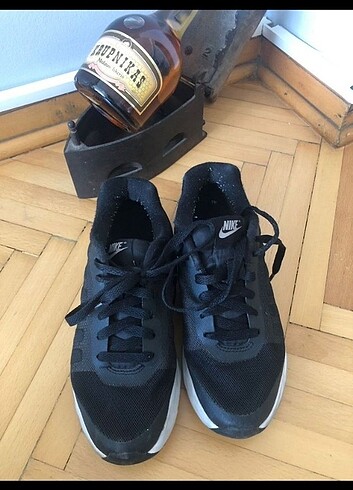 36,5 Beden Nike spor ayakkabı 
