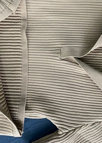 Bej Pliseli Uzun Kollu Kadın Kazak - Görsel 3