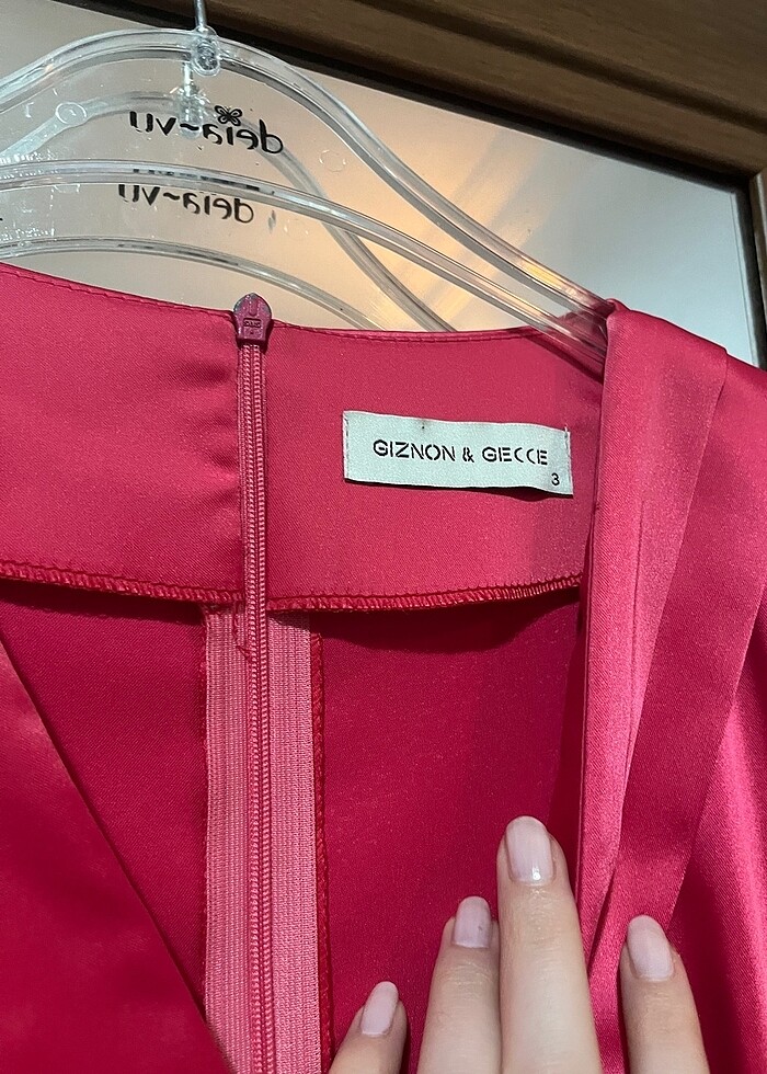 Saten kısa abiye elbise - Görsel 4