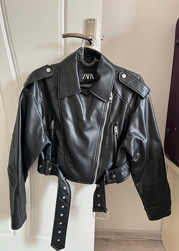 Zara Kadın Siyah Deri Biker Ceket