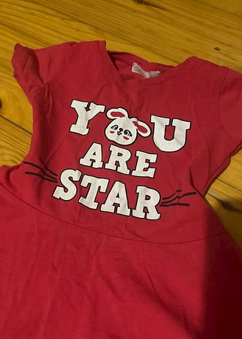 Kırmızı elbise - Görsel 2