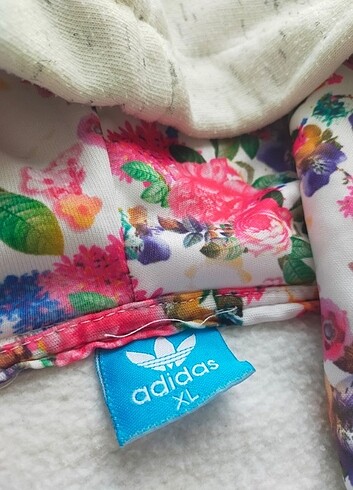 xl Beden Adidas fermuarlı hırka