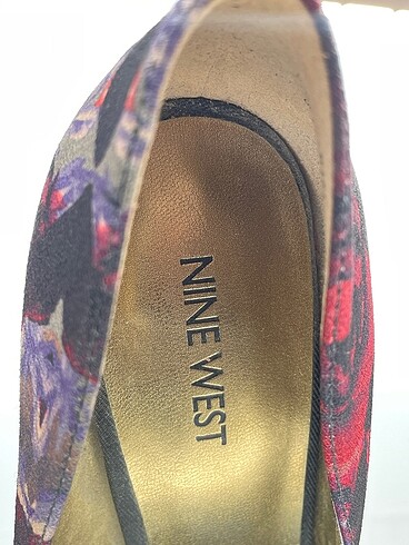 38.5 Beden çeşitli Renk Nine West Stiletto %70 İndirimli.