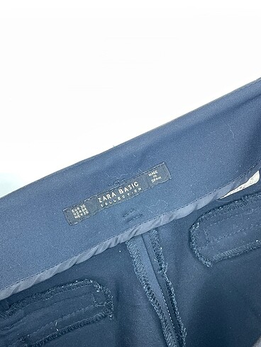 36 Beden lacivert Renk Zara Kumaş Pantolon %70 İndirimli.