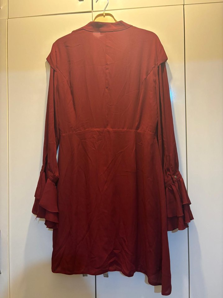 Bordo V Yaka Volanlı Kadın elbise - Görsel 2