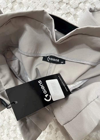 Zara Gri Kumaş Kadın Pantolon, Kemerli, Midi Boy , Ofis pantolon