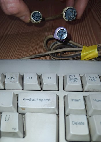 A4 Tech Marka Eski Arızalı Klavye - Görsel 4