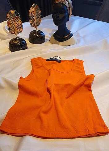 Zara crop