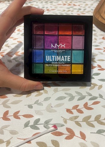 NYX Çok Renkli Göz Farı Paleti - Görsel 4