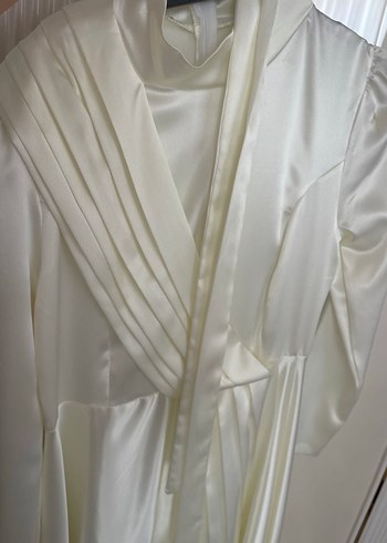 Beyaz Etnik Desenli Midi Tesettür Nişan Elbisesi - Görsel 2