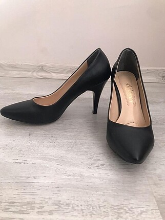 Siyah stiletto