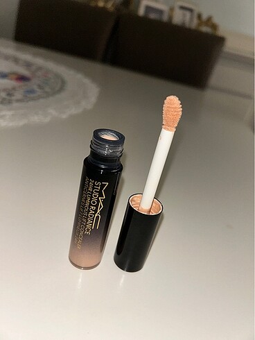 Mac Studio Radience 24hr NW13 Concealer