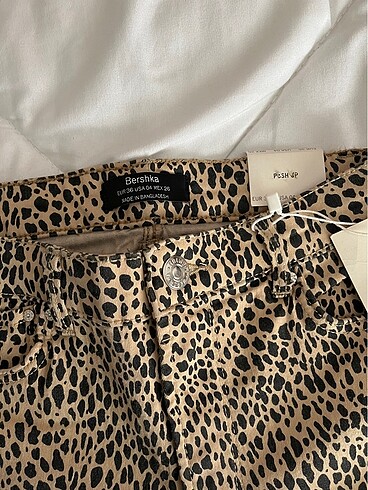 Bershka Leoparlı bershka pantolon