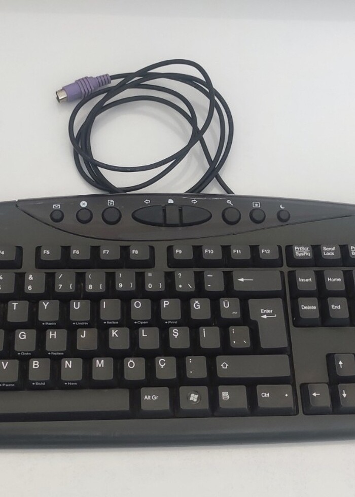 Masaüstü Genusis kablolu Q klavye  - Görsel 2