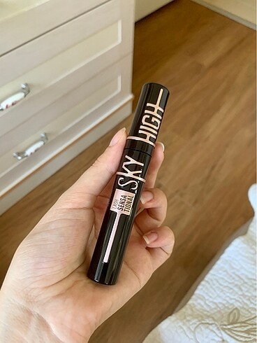 Maybelline Sky High Cosmic Black Maskara