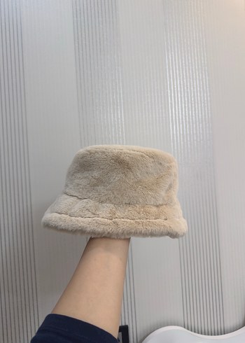 Peluş Detaylı Bej Kadın Şapka - Görsel 2