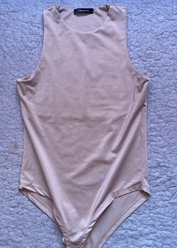 Zara Bej Yüksek Yakalı Kolsuz Body