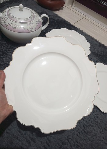Beden Modern Klasik Beyaz Yemek Tabakları